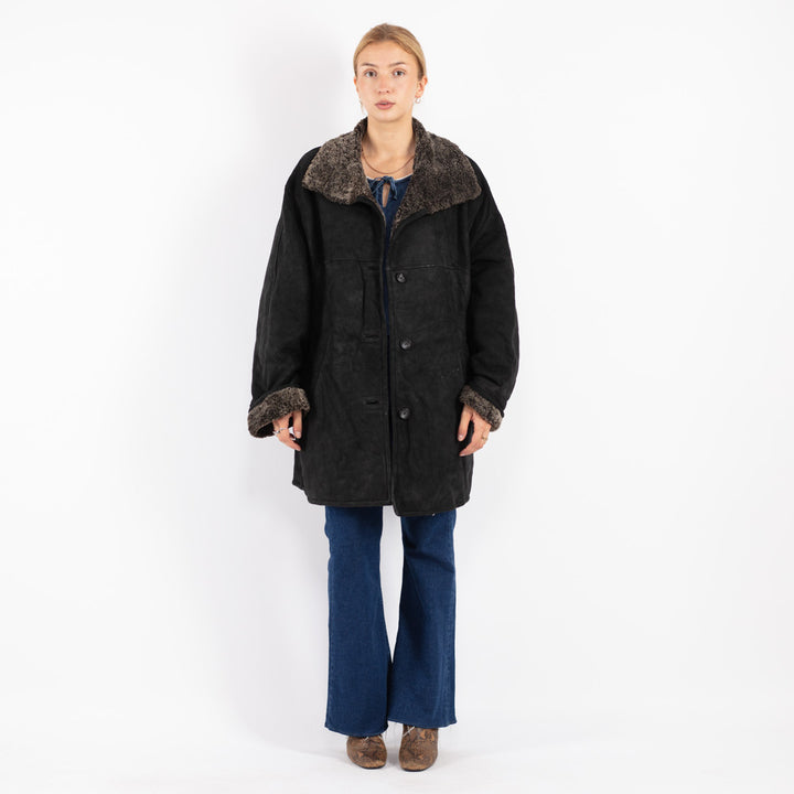 Vintage 90's Women Sheepskin in Black