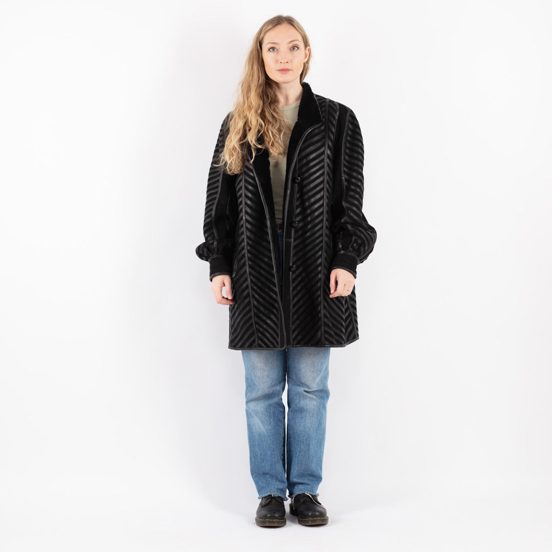 Vintage 80's Women Sheepskin Shearling Coat in Black