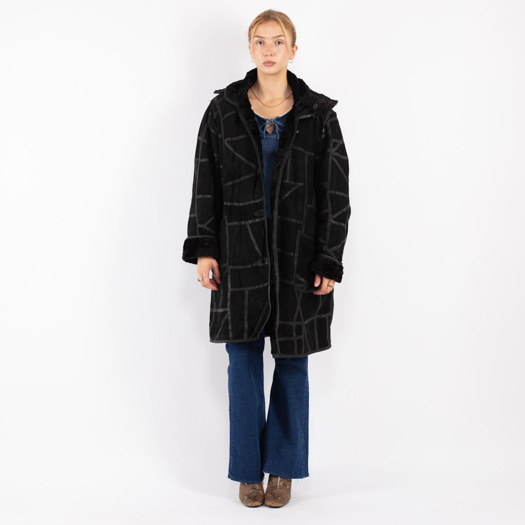 Vintage 90's Women Sheepskin Coat in Black