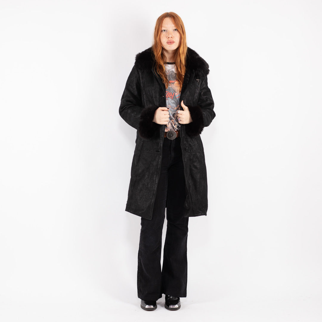 Vintage 90's Women Sheepskin Coat in Black