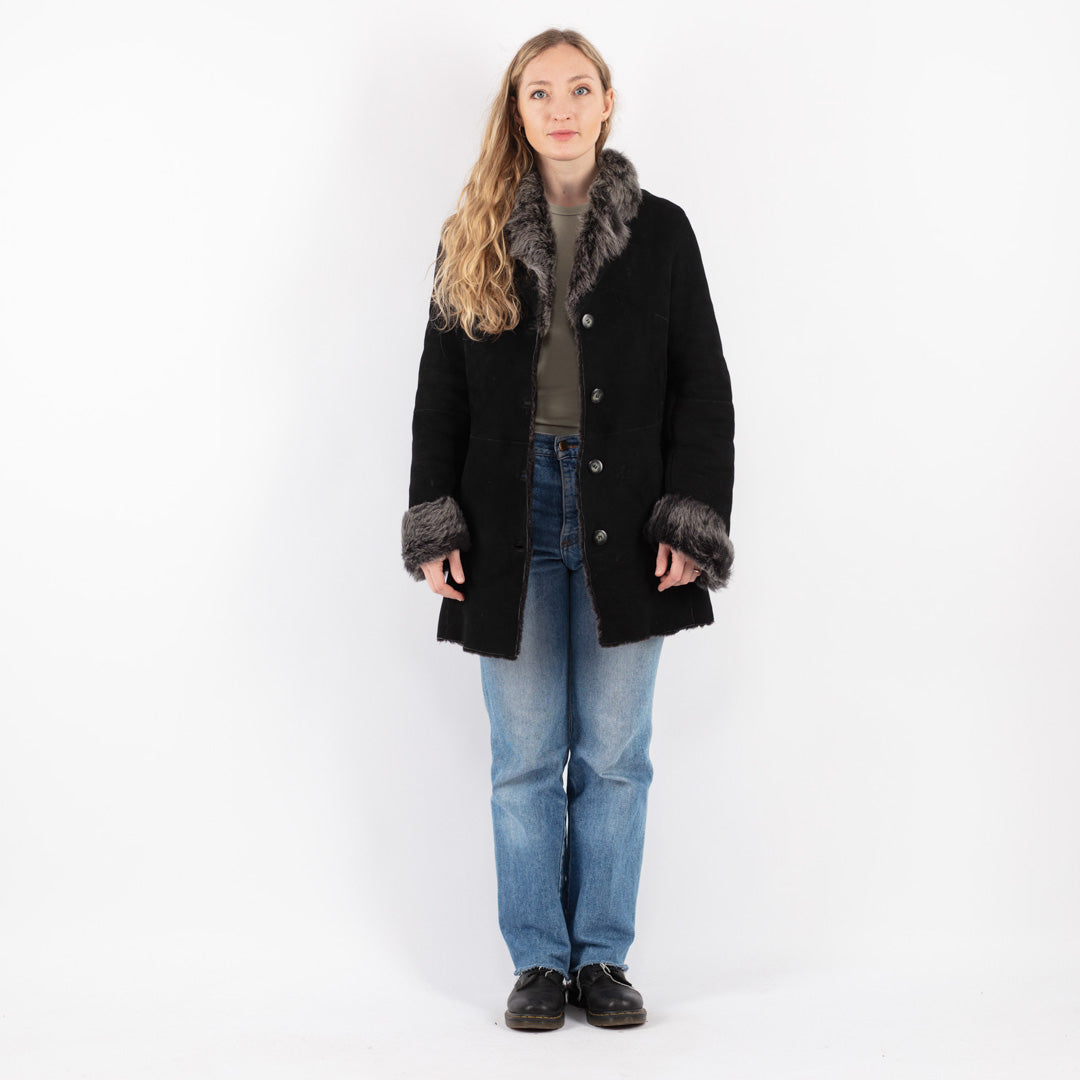 Vintage 90's Women Sheepskin Coat in Black