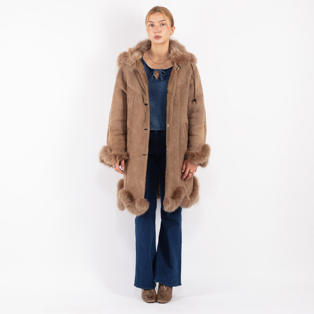 Vintage 90's Women Sheepskin Coat in Beige