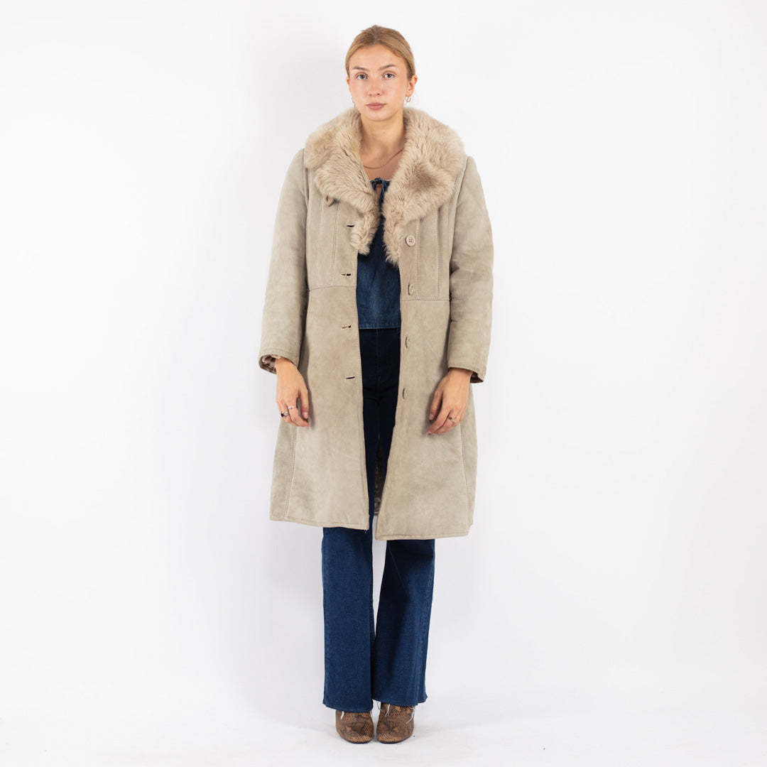 Vintage 70's Women Sheepskin Coat in Beige