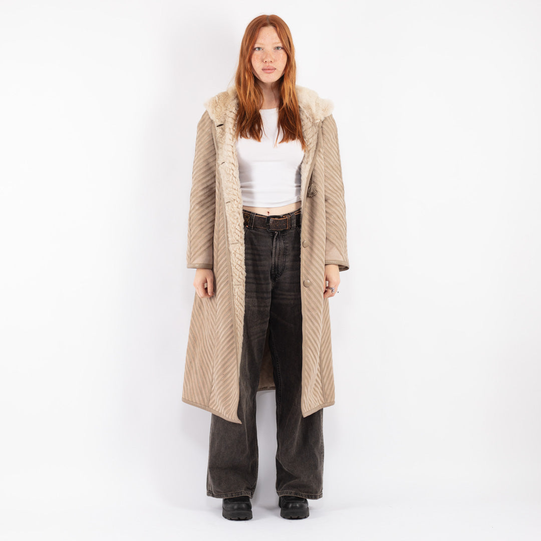 Vintage 70's Women Sheepskin Coat in Beige