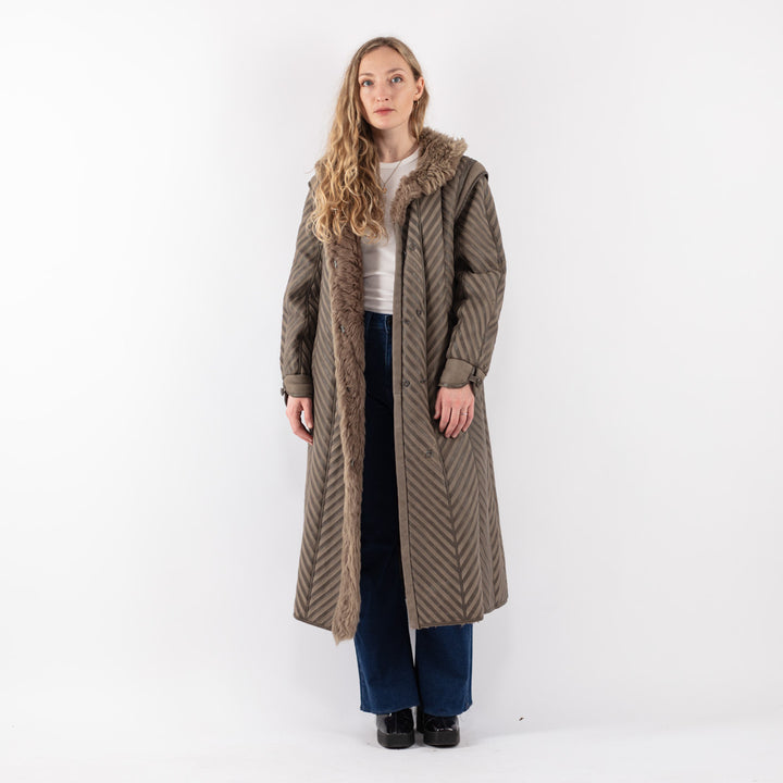 Vintage 80's Women Sheepskin Coat in Beige