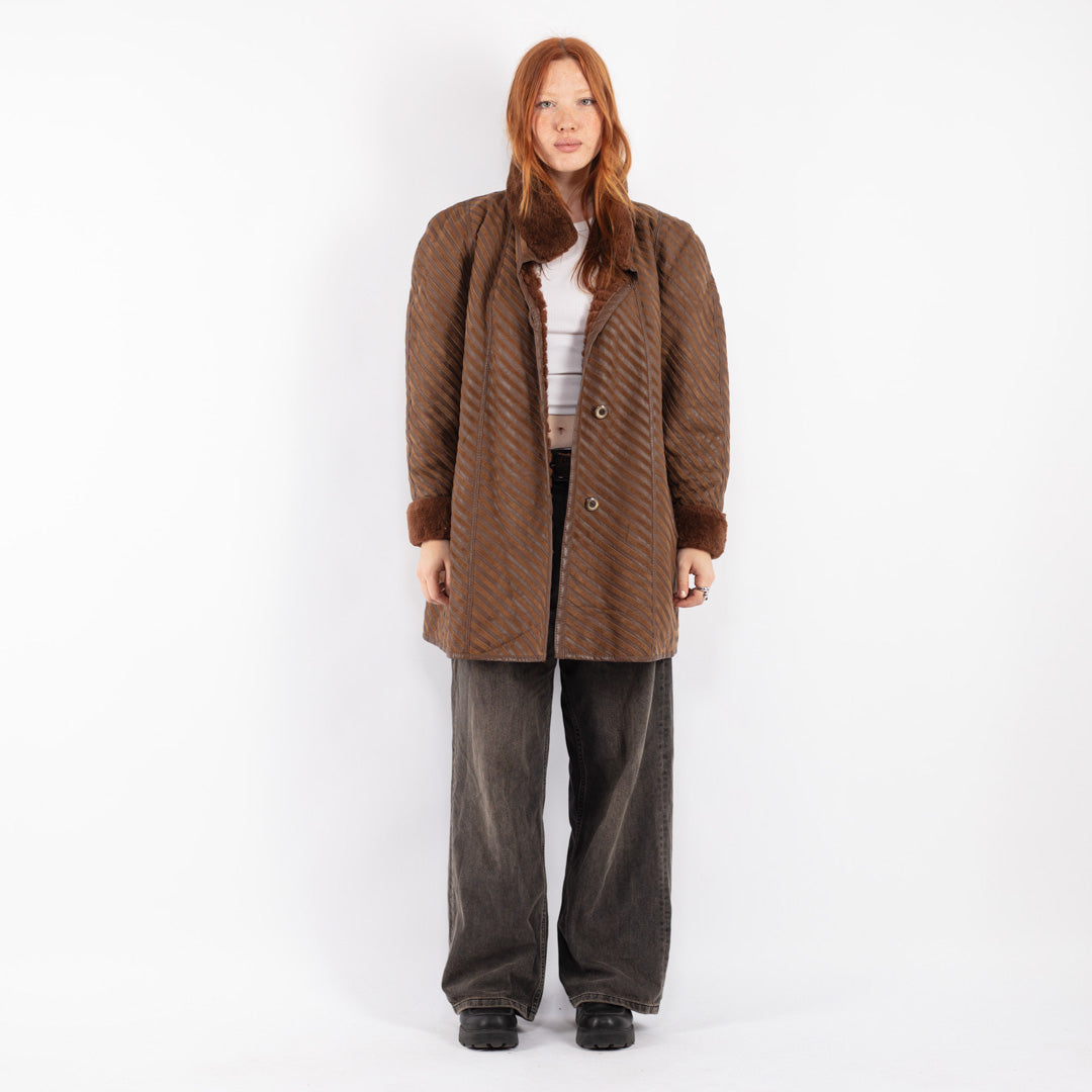 Vintage 80's Women Sheepskin Coat in Brown