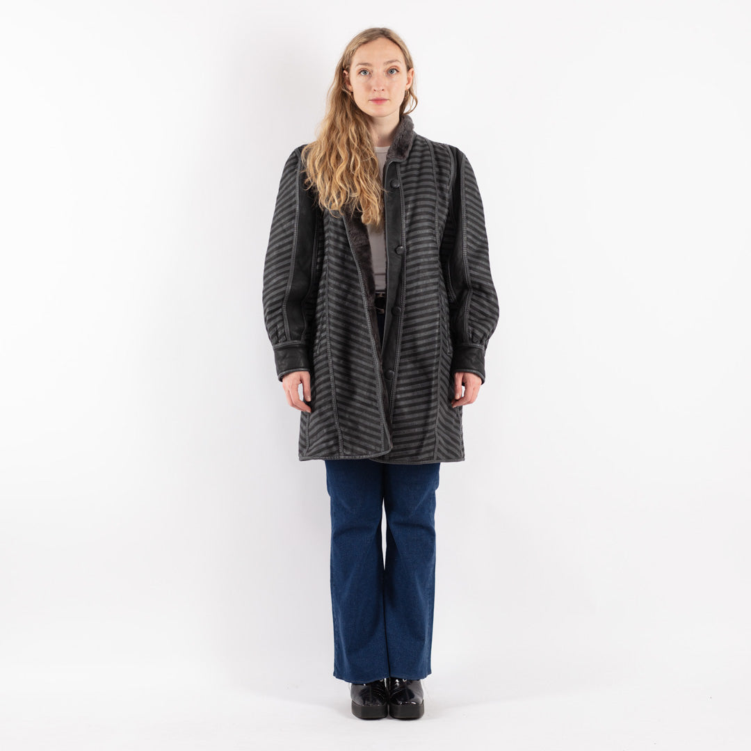 Vintage 80's Women Sheepskin Coat in Gray