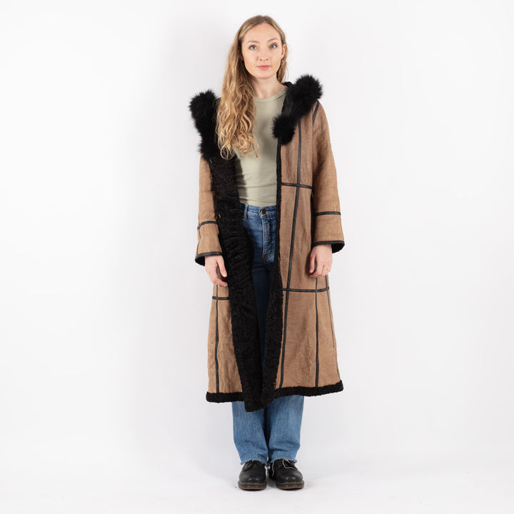 Vintage 80's Women Sheepskin Coat in Beige