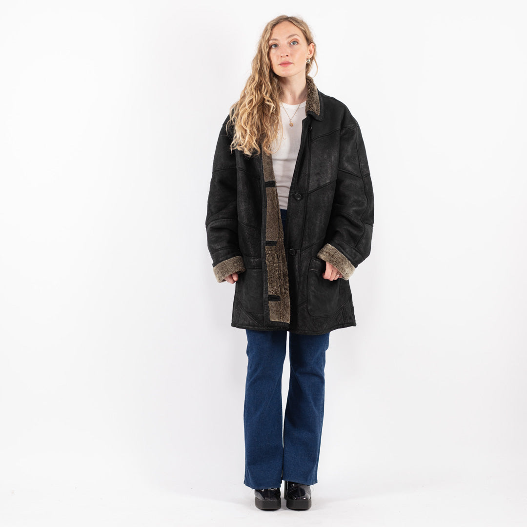 Vintage 90's Women Sheepskin Coat in Black