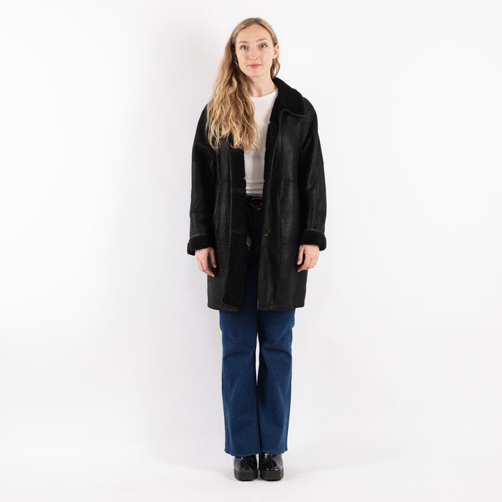 Vintage 90's Women Sheepskin Coat in Black