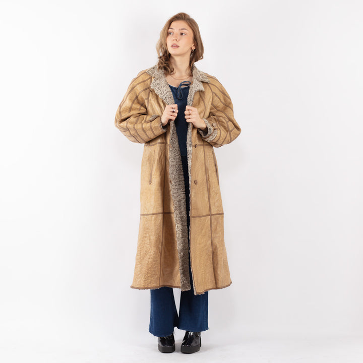 Vintage 80's Women Sheepskin Coat in Beige