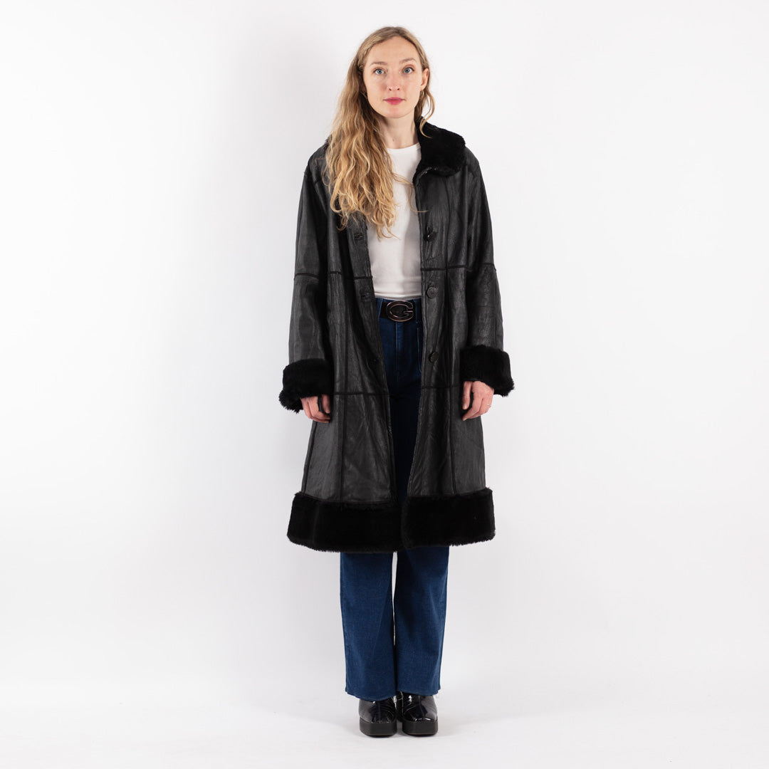 Vintage 90's Women Leather Coat in Black