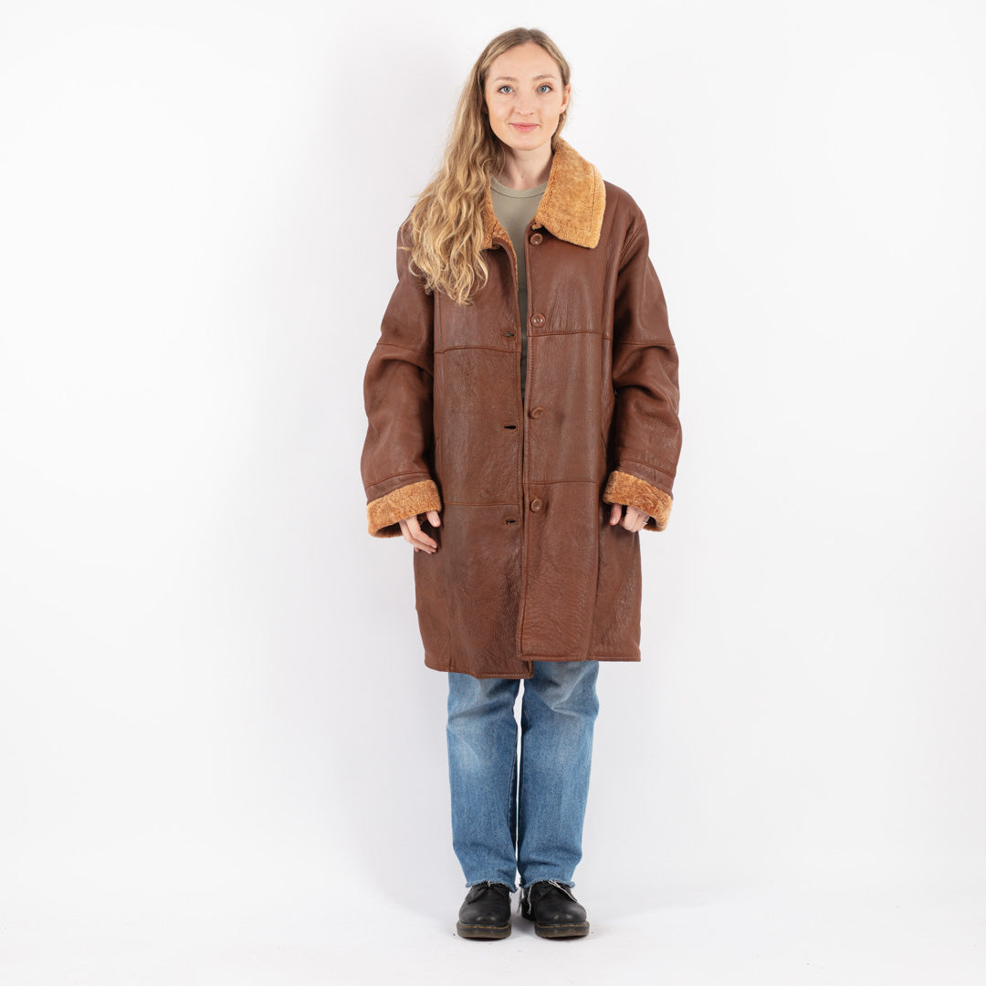 Vintage 90's Women Sheepskin Coat in Brown