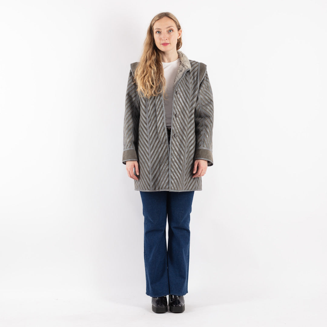 Vintage 80's Women Sheepskin Coat in Gray