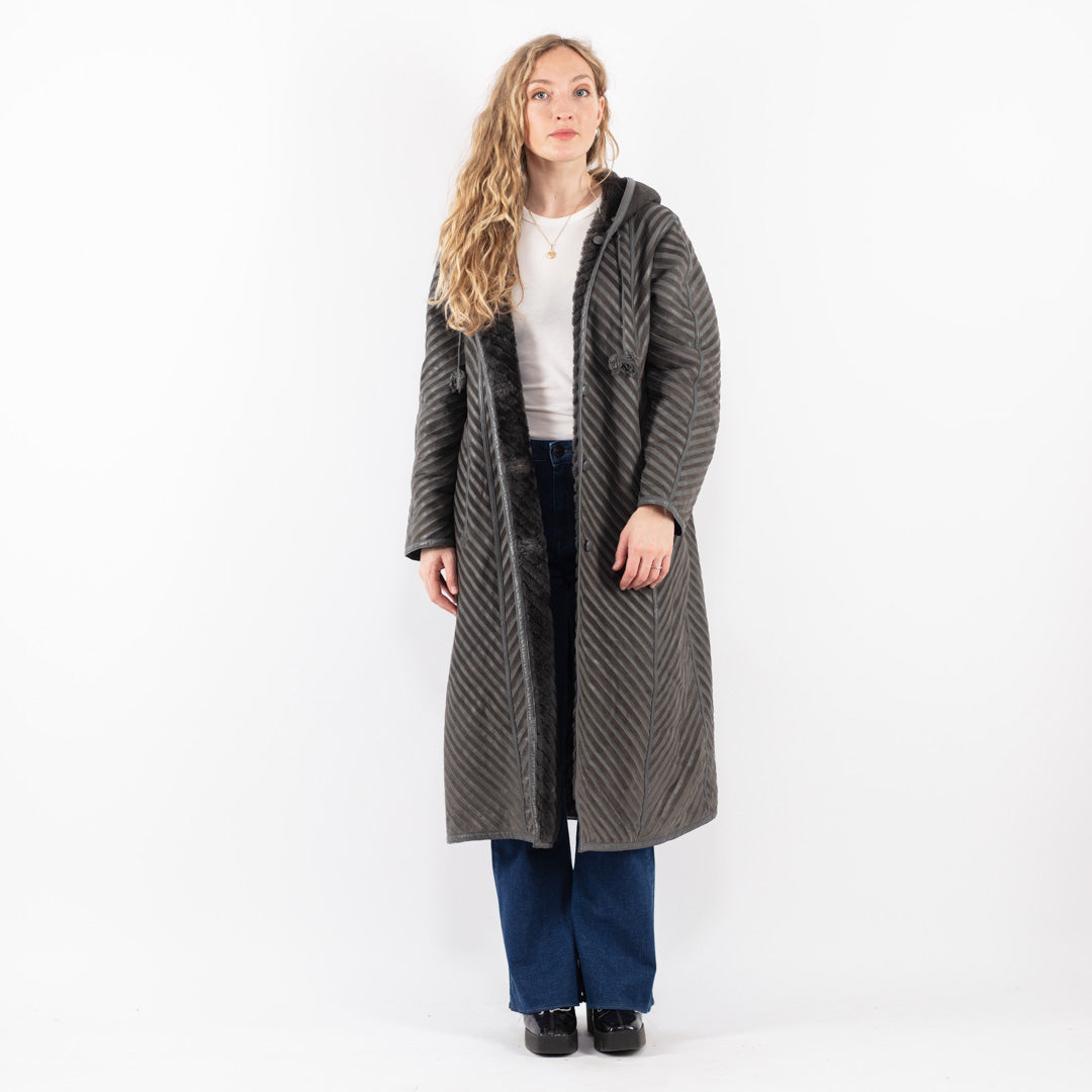 Vintage 80's Women Sheepskin Coat in Gray