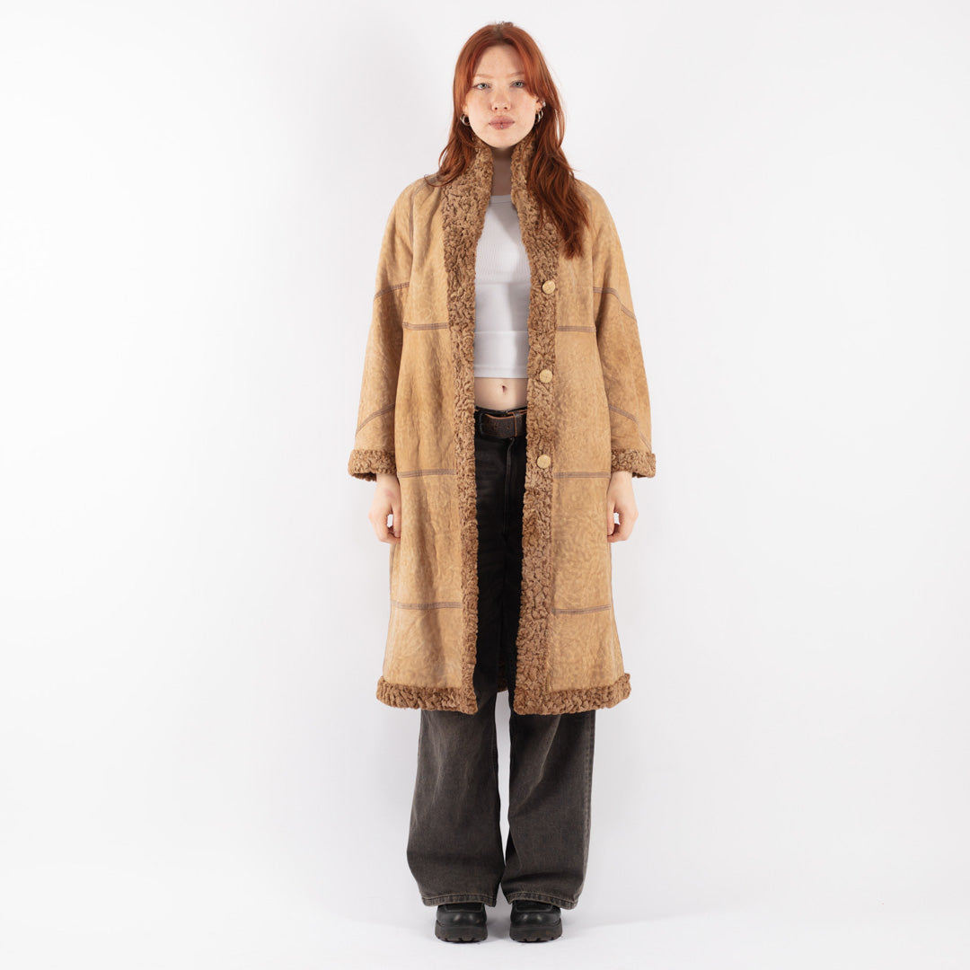 Vintage 80's Women Sheepskin Coat in BeigeV8474