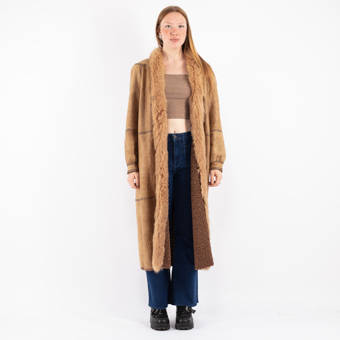 Vintage 80's Women Sheepskin Coat in Beige