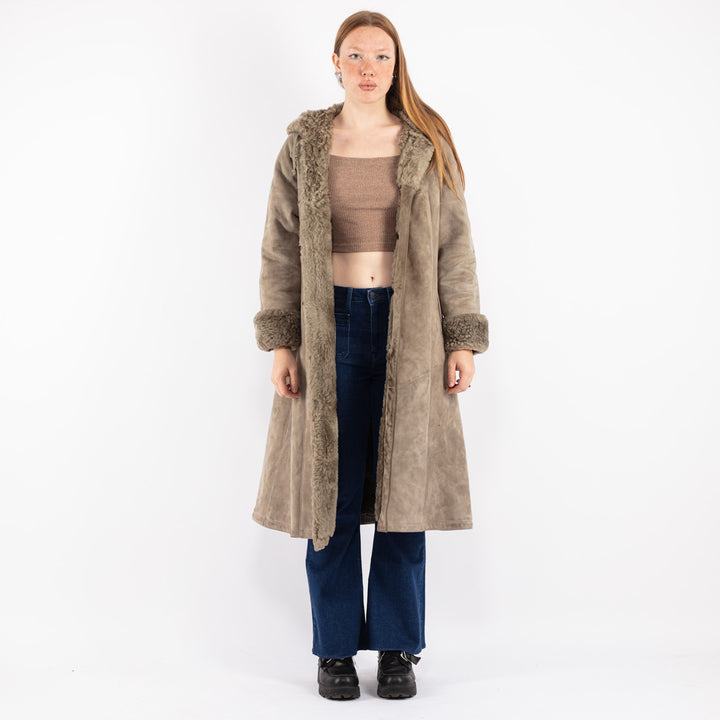 Vintage 70's Women Sheepskin Coat in Beige