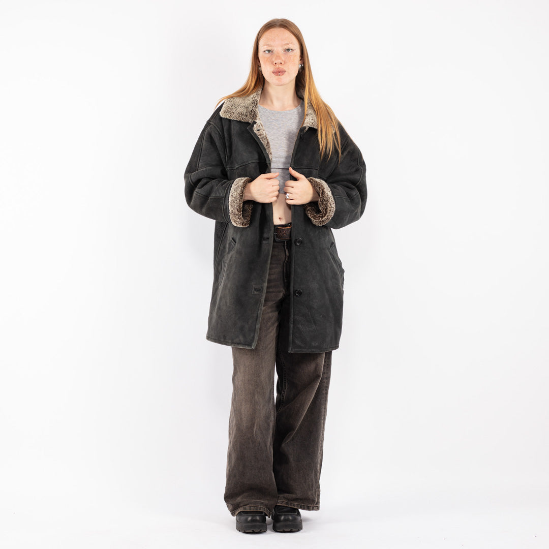 Vintage 80's Women Sheepskin Coat in Black