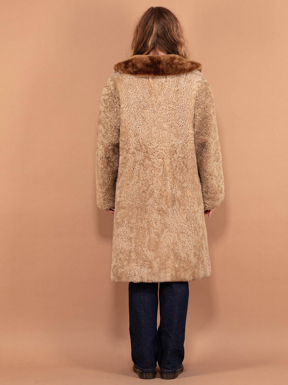 Vintage 60's Women Sheep Wool Midi Coat in Beige - NorthernGrip