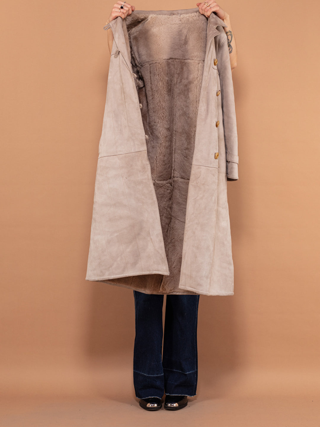 Gray Sheepskin Suede Coat 70's, Size L Large, Vintage Women Long Winter Coat, Retro Midi Length 80's Coat, Cozy Shearling Outerwear