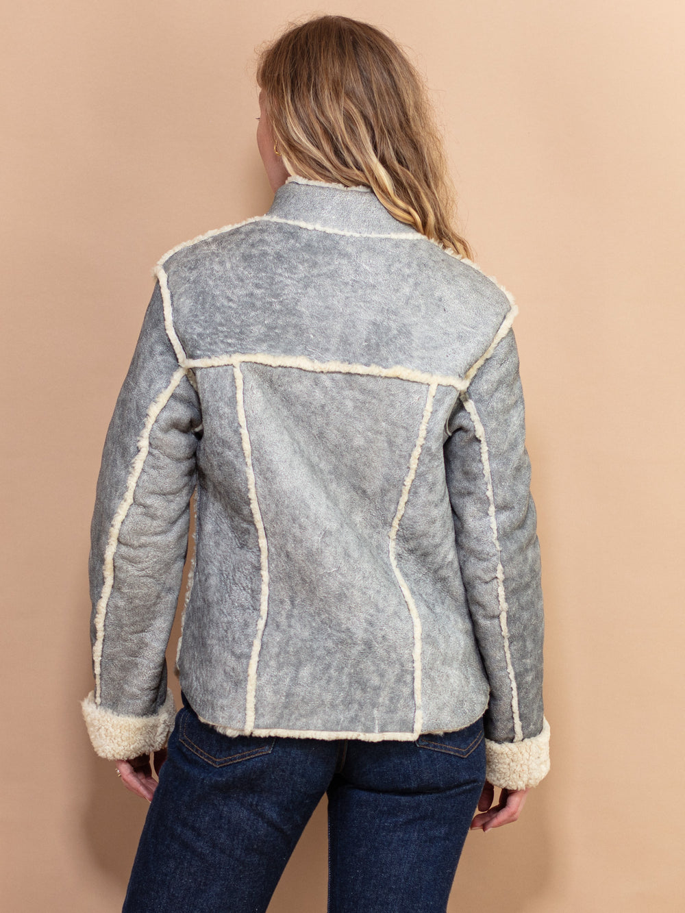 Vintage 70's Women Sheepskin Jacket in Grey - NorthernGrip