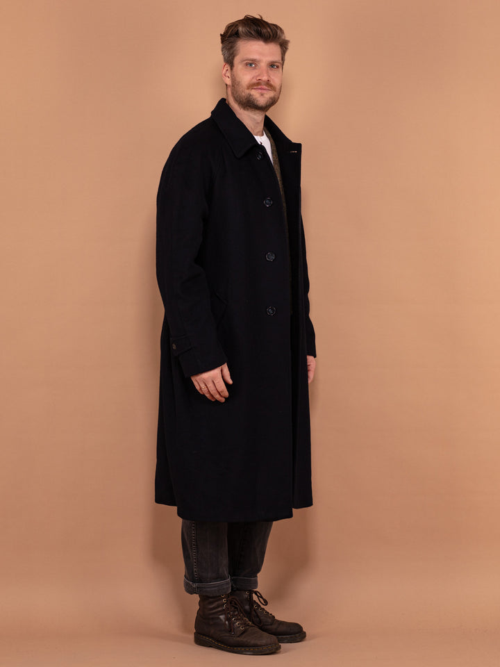 Vintage 80's Men Wool Overcoat in Navy Blue - NorthernGrip