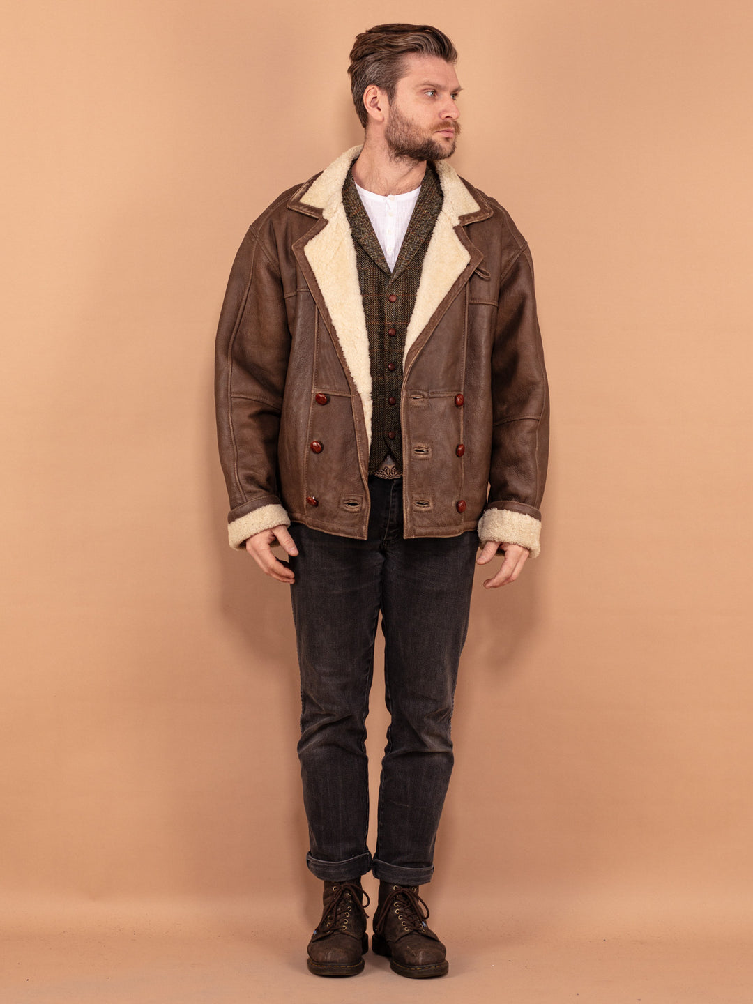 Men Short Sheepskin Coat 80's, Size L Large, Moto Jacket, Vintage Distressed Leather Coat, Winter Shearling Coat, Double Breasted Brown Coat