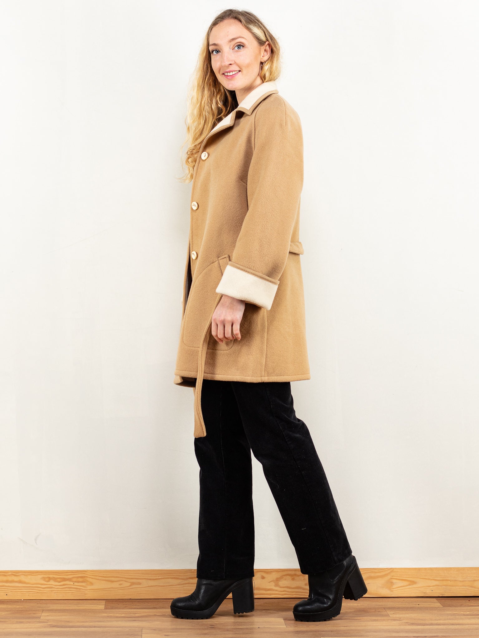 Online Vintage Store Women 70 s Blanket Coat in Beige Northern Grip NorthernGrip