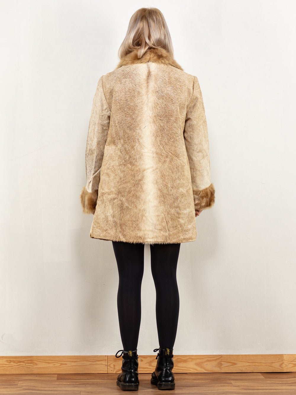 Vintage 60's Women Cows Fur Coat in Grey - NorthernGrip