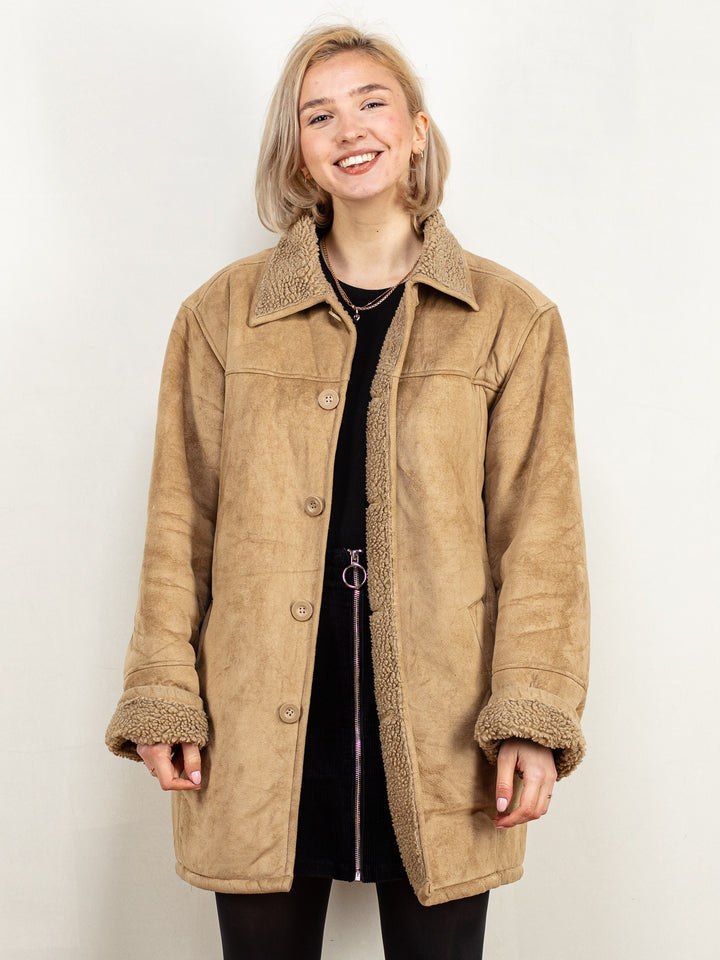Vintage 90's Women Faux Sheepskin Coat in Beige - NorthernGrip