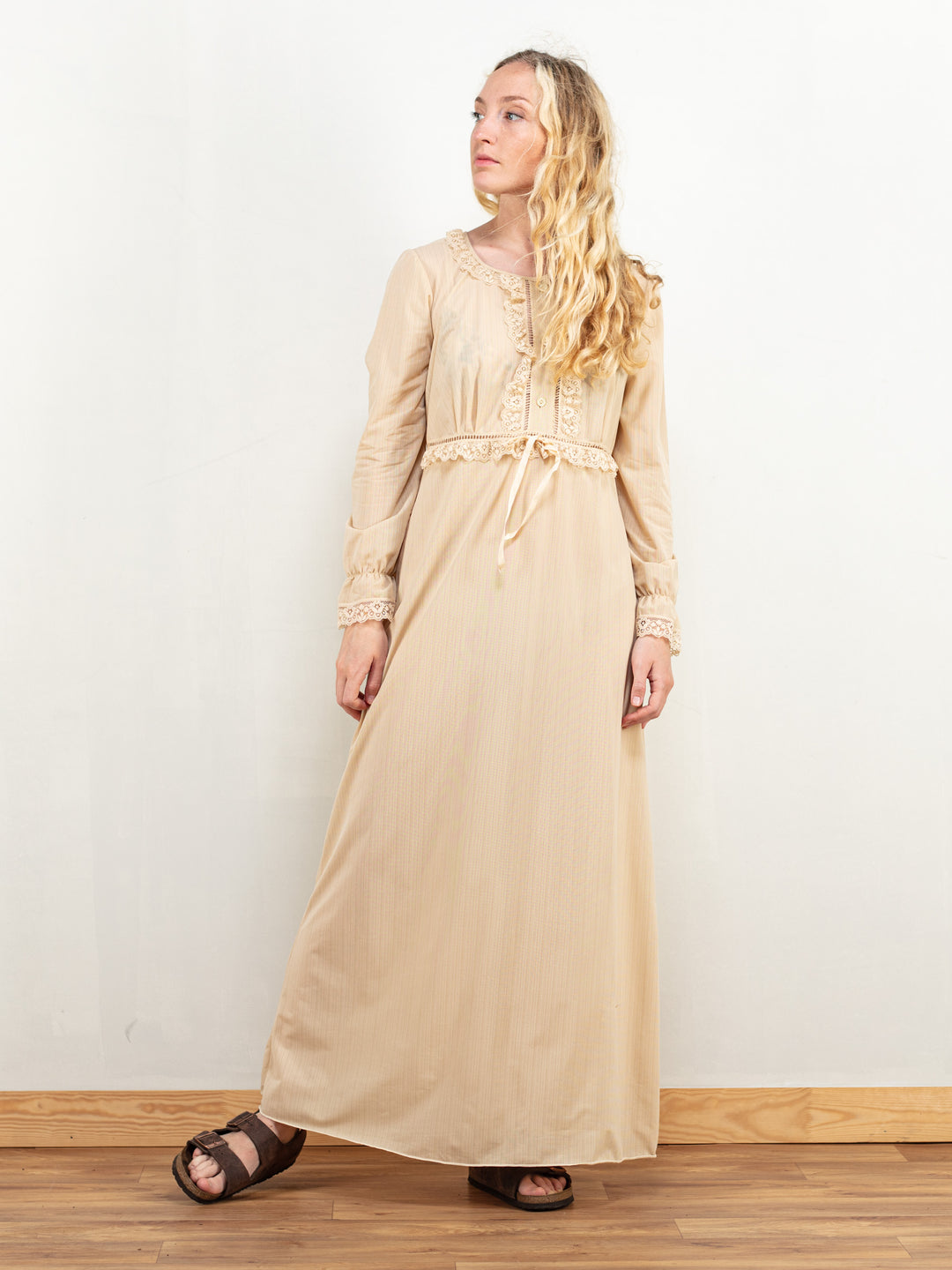 Online Vintage Store | 70's Women Maxi Dress | Northern Grip NorthernGrip Online Vintage Store | 70's Women Maxi Dress | Northern Grip NorthernGrip