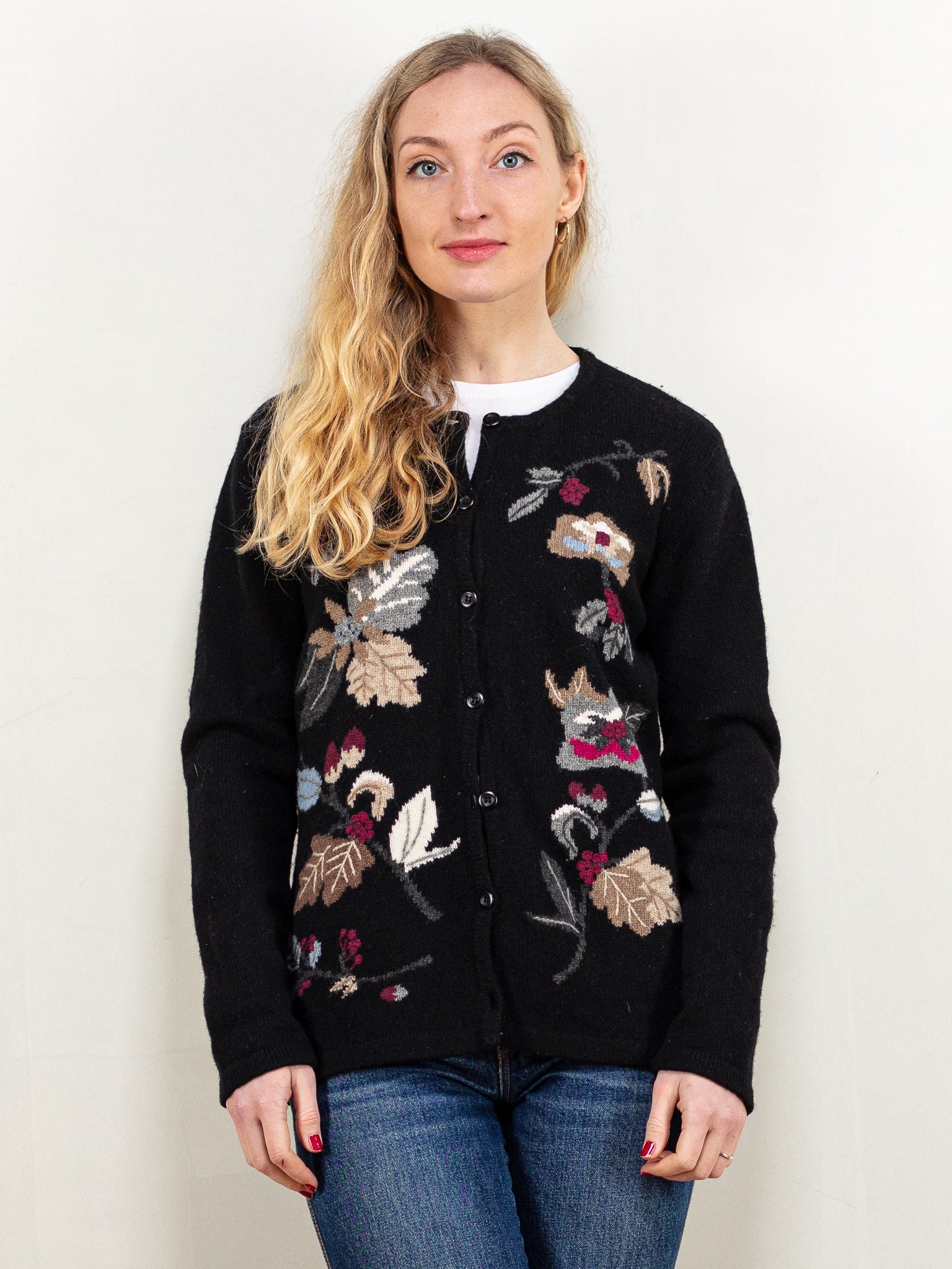 Online Vintage Store 80 s Women Wool Cardigan in Black Northern Grip NorthernGrip