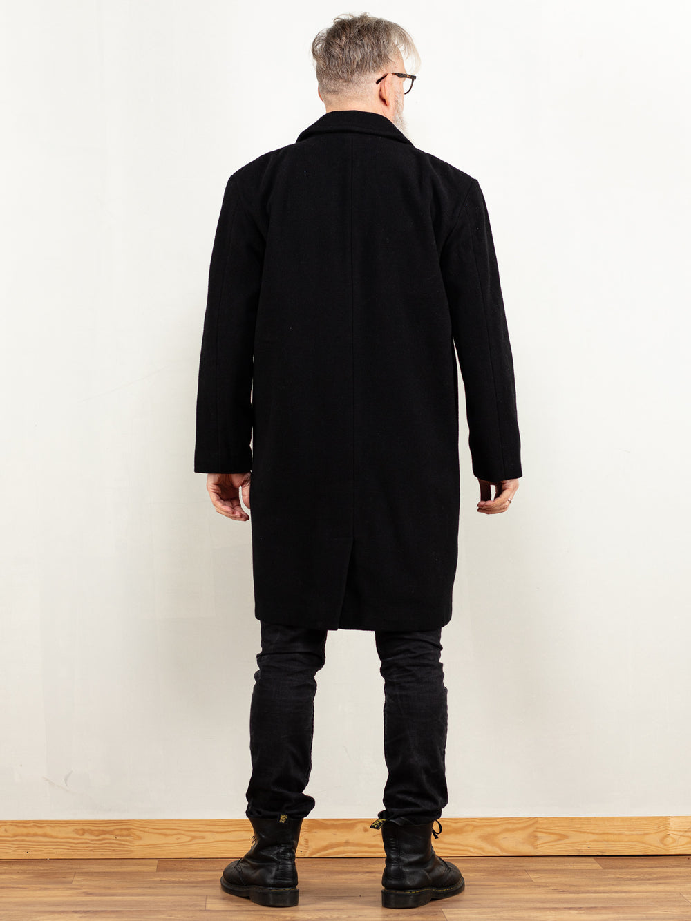 Vintage 90's Men Wool Blend Coat in Black - NorthernGrip