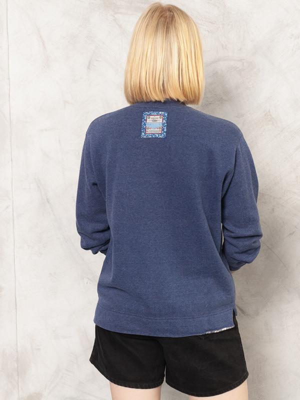 90s Blue Sweatshirt . Vintage Patterned Crewneck Sweatshirt Casual Sweatshirt Women Everyday Wear Jumper 90s Vintage Clothing . size Medium