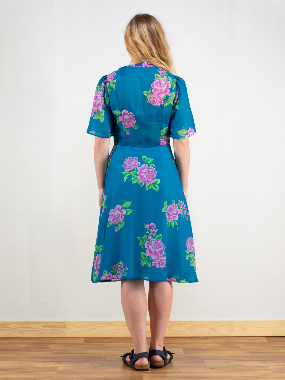 Vintage 70's Women Blue Floral Dress - NorthernGrip