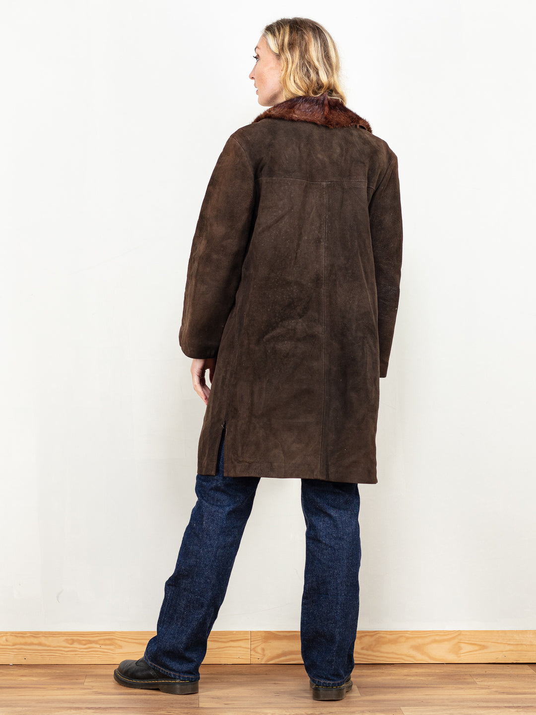 Women Sheepskin Coat brown 90's vintage short suede shearling coat shearl coat woman brown winter outerwear vintage clothing size large