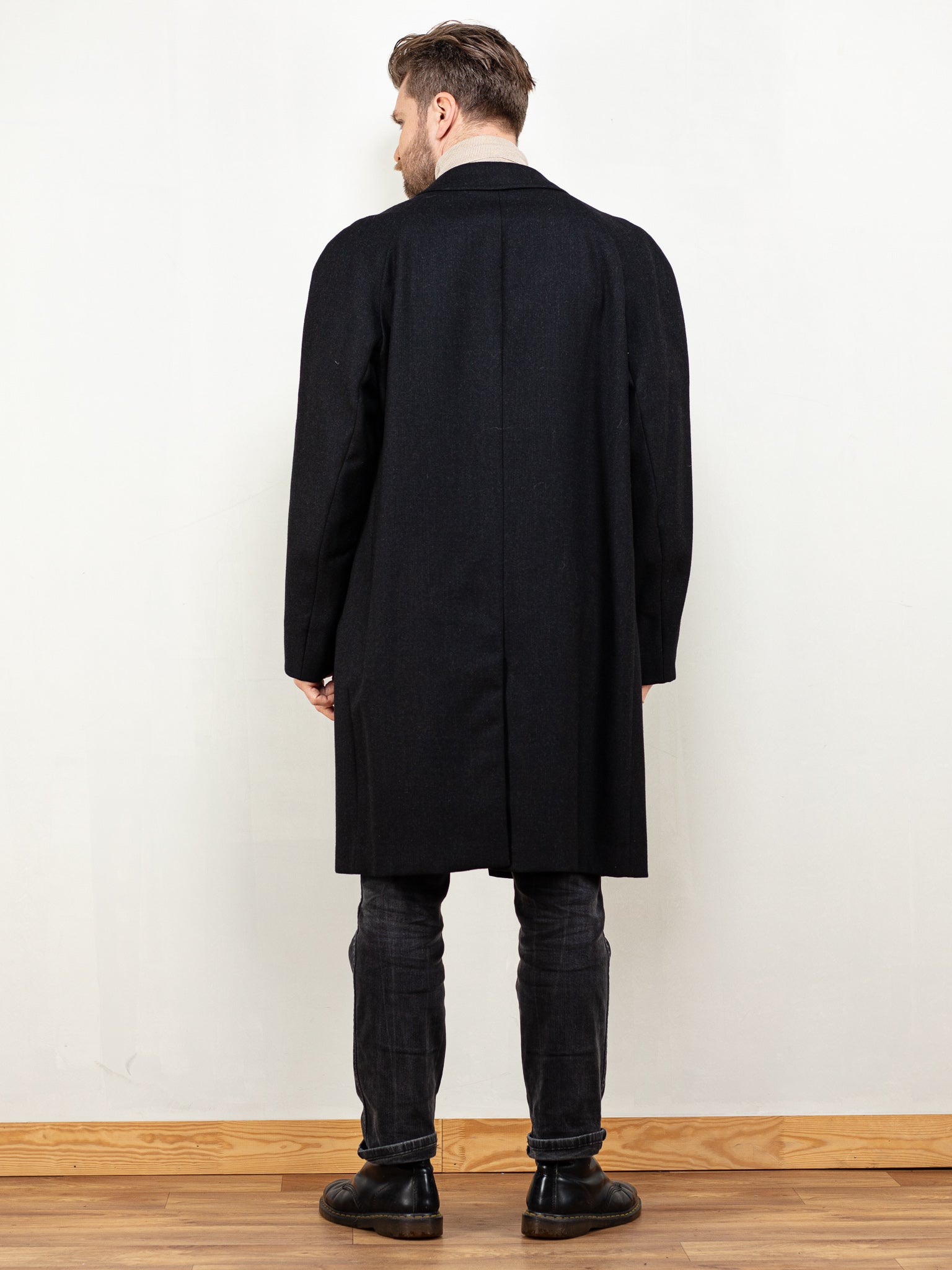 Online Vintage Store | 80's Men Wool Blend Coat in Dark Grey 