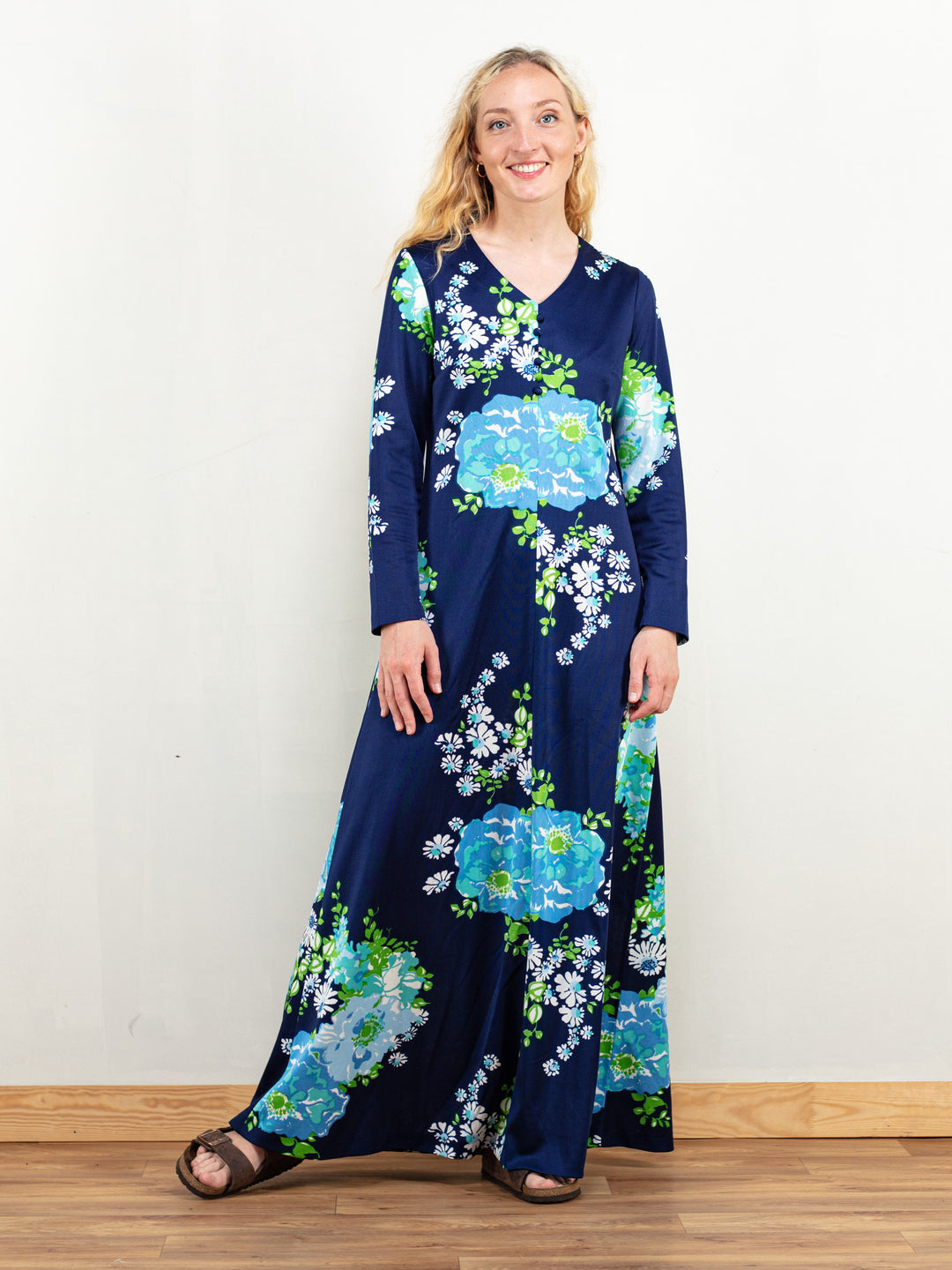 Online Vintage Store | 70's Women Maxi Dress | Northern Grip NorthernGrip Online Vintage Store | 70's Women Maxi Dress | Northern Grip NorthernGrip