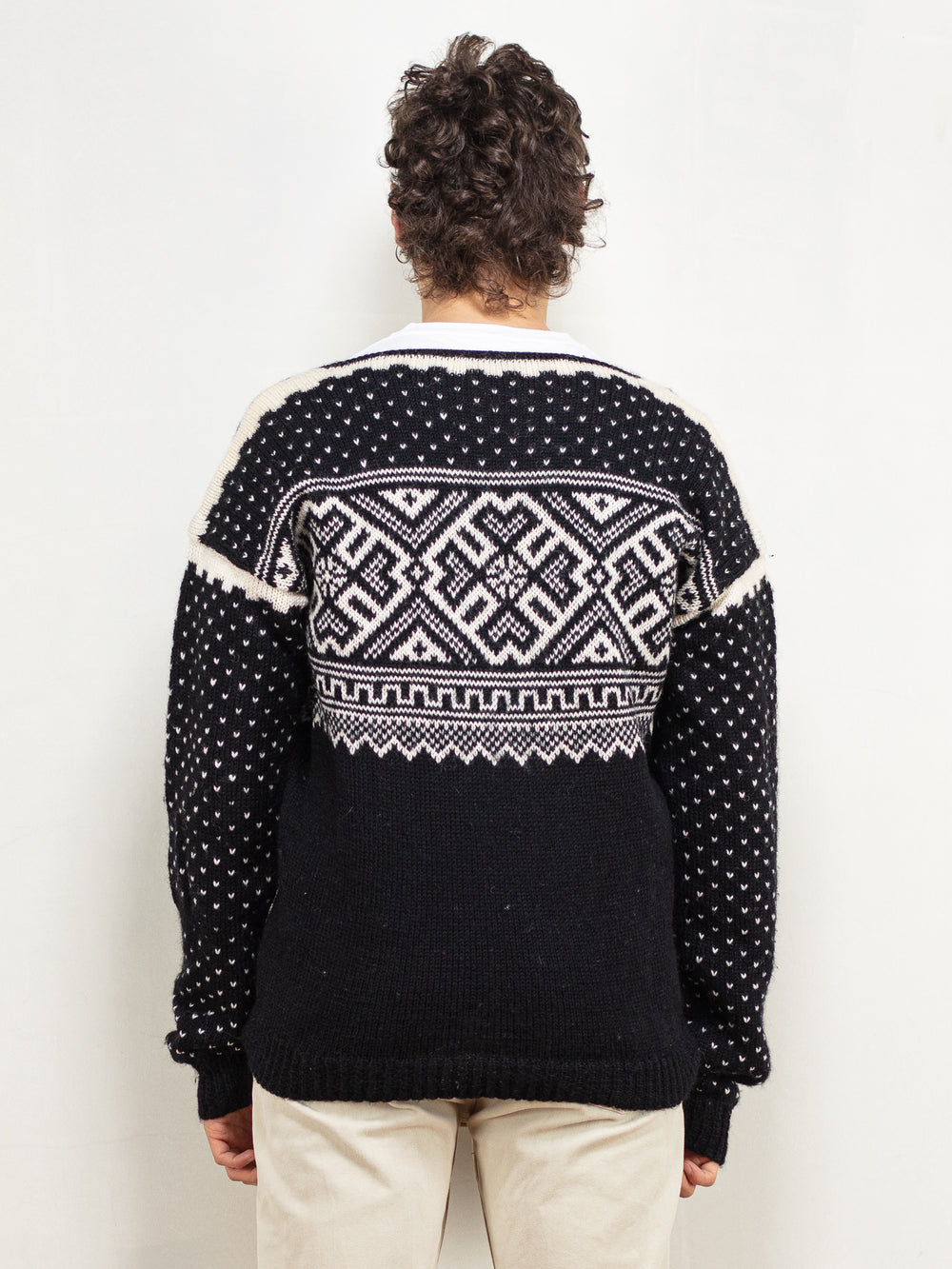 Vintage 90's Men Icelandic Style Sweater in Black - NorthernGrip