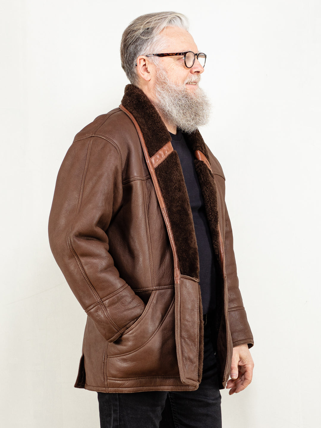 Vintage 70's Men Sheepskin Coat in Brown - NorthernGrip