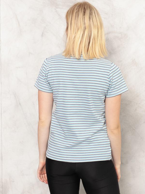 90s Stretch T-Shirt . 80s Striped T-Shirt Retro Tee Shirt Short Sleeve Top Thick Cotton Tee Striped V-neck Shirt 90s Clothing . size Medium