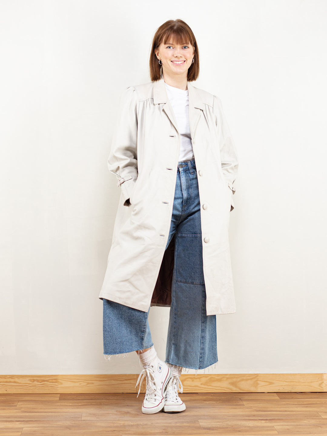 Vintage 80's Women Beige Leather Coat - NorthernGrip