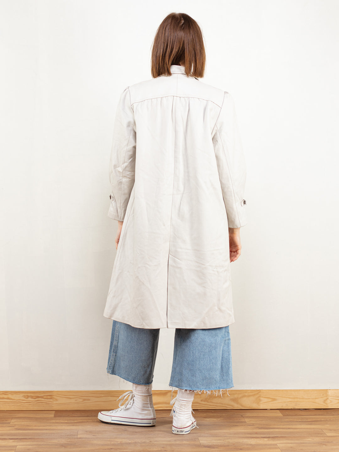 Vintage 80's Women Beige Leather Coat - NorthernGrip