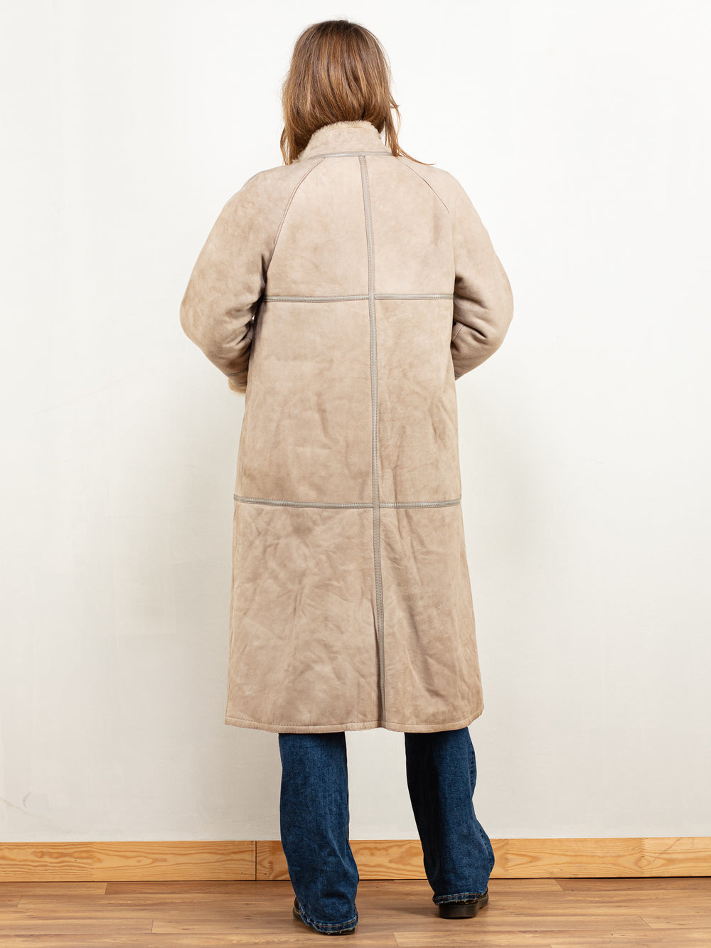 Vintage 80's Women Sheepskin Coat in Beige - NorthernGrip