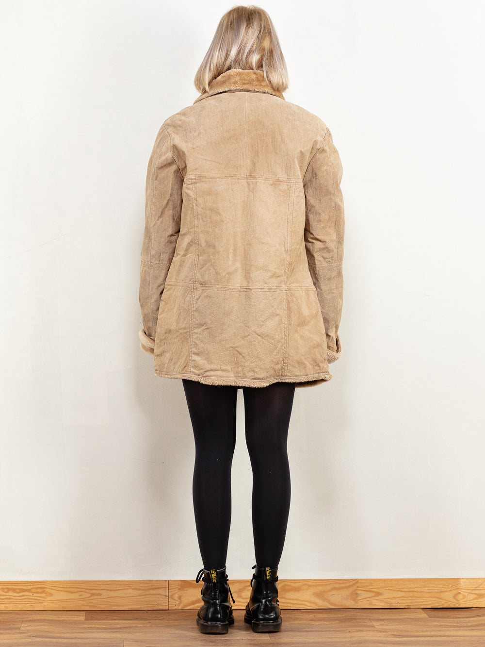 Vintage 90's Women Suede Sherpa Coat in Beige - NorthernGrip