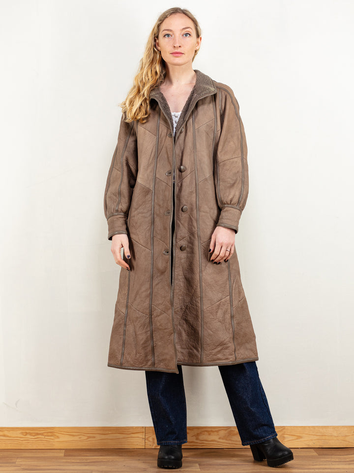 Vintage 80's Women Shearling Coat in Brown - NorthernGrip