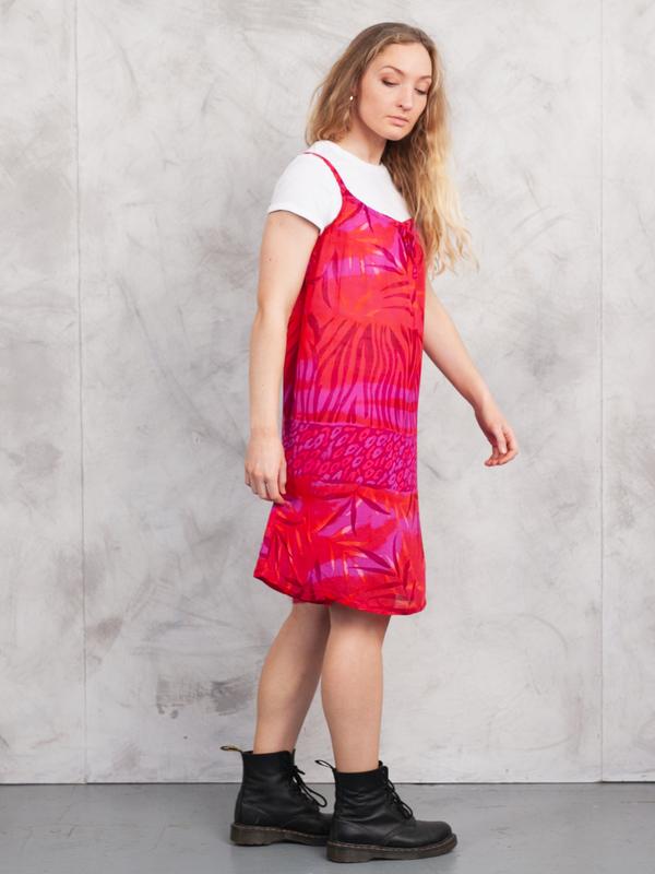 Vintage 90's Pink Slip Dress . Vintage Botanical Print Slip Dress Loose Fit Dress Bold Summer Dress Beach Dress 90s Vintage Clothing . size Medium